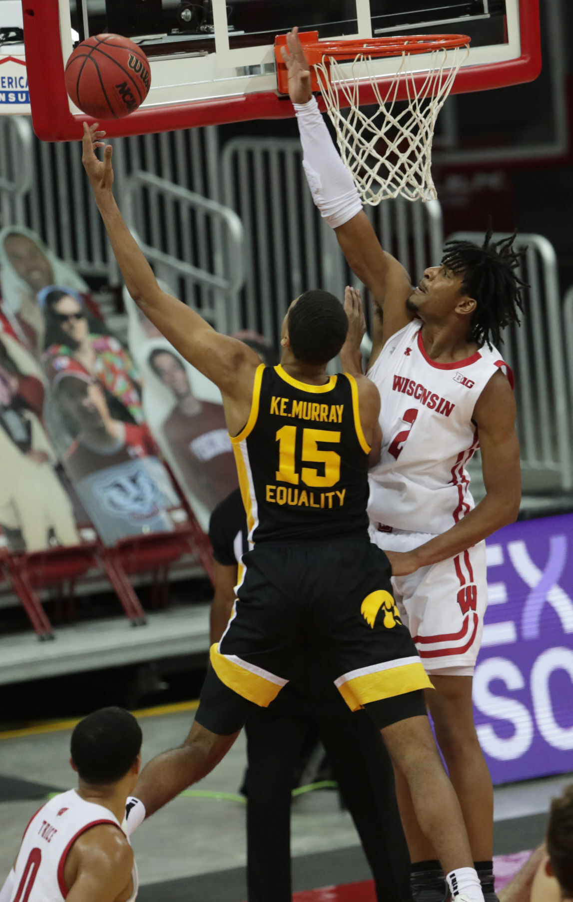 Iowa 77, UW 62